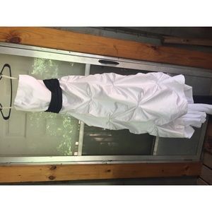 White dress/wedding/formal/prom